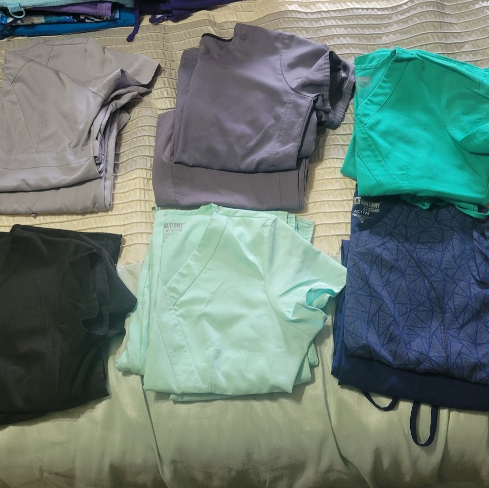 Greys Anatomy women's scrub lot Medium